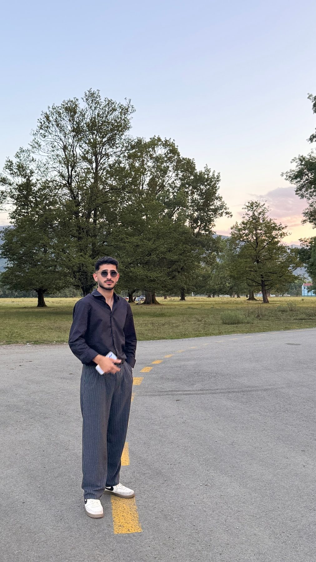 Azad Genç portresi